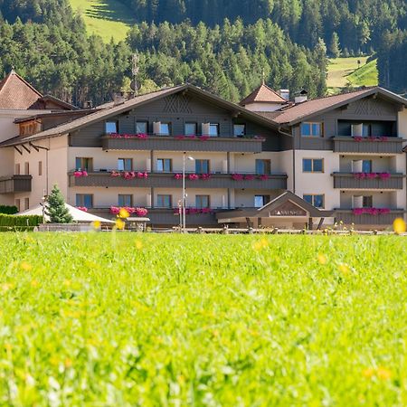 Hotel Tannenhof Brunico Kültér fotó